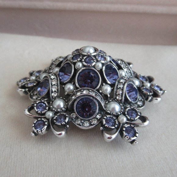 VTG JOAN RIVERS Faux Tanzanite, Pearls w/Rhinestones PIN BROOCH Silver Tone 2.5" - Picture 3 of 7